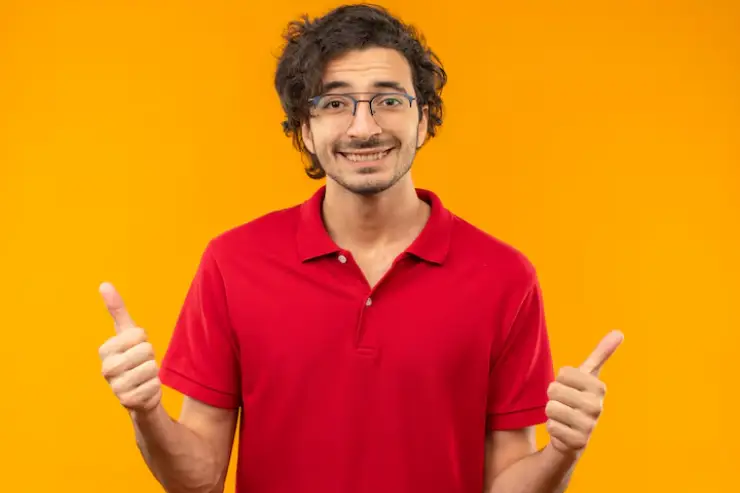 pleased-handsome-male-customer-show-thumb-up-approval_176420-17945 (2)